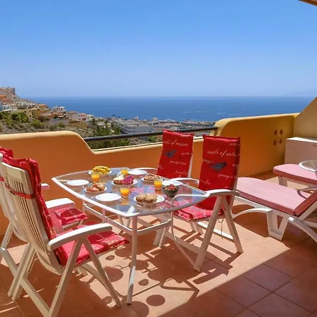 Great View From Roque Del Conde *