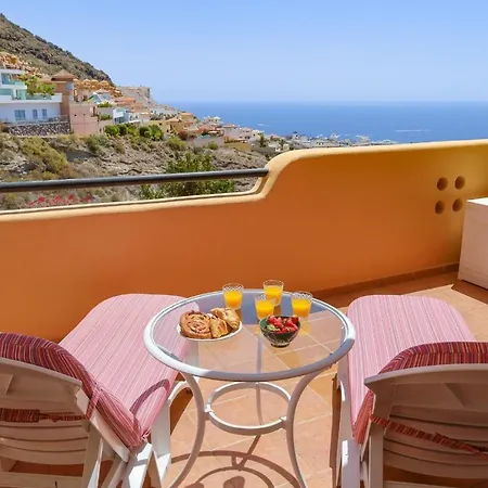 Great View From Roque Del Conde